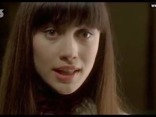 Olga kurylenko - γυμνός, bdsm, δεμένα επάνω, μεγάλος βυζιά - le serpent (2006)