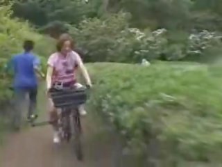 Japanese lady Masturbated While Riding A Specially Modified porn Bike!