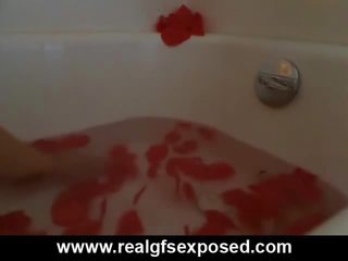 Rose's Bathrub vid For Her damsel