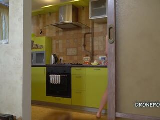 Blond teenager kira - nackt und cooking, hd dreckig klammer d3