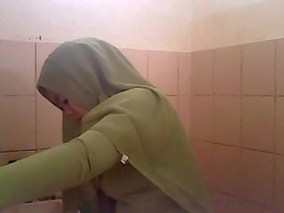 स्पाइ gagal jilbab hijau