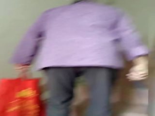 Following My Chinese Granny Home to Fuck Her: Free dirty film f6