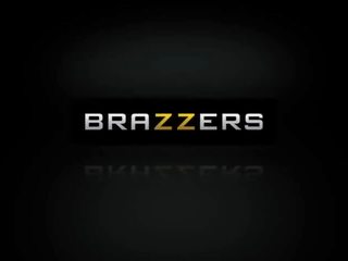 Brazzers - harley nefriit poolt tema stepbrother