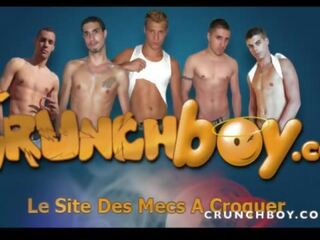 Menakjubkan kumpulan dewasa filem geng bang amator tidak berpelana dalam paris untuk crunchboy