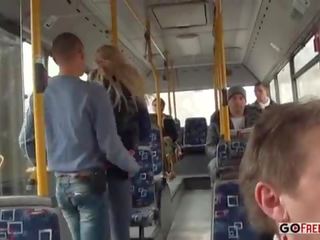 Lindsey олсен дупе прецака на на публичен bus; аматьори, блондинки, духане, автобус секс, празнене, естествен синигер