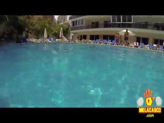 Locuras sexuales ан una piscina pública primera parte