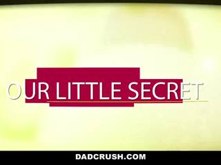 Dadcrush - magnífico adolescente seduce y folla step-dad