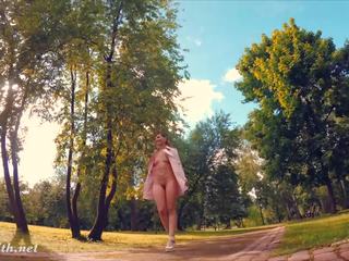 Jeny Smith fully naked in a park got caught