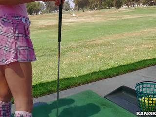 Karla kush є a lousy golfer