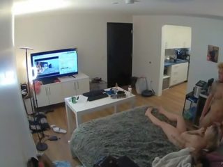 Hidden camera catches aldamak blm goňşy sikiş my ýaşlar aýaly in my own bed