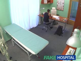 Fakehospital 환상적인 간호사 마사지 환자 전에 빨기 과 빌어 먹을 그를