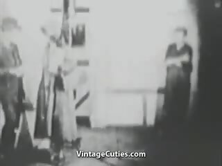 Painter Seduces and Fucks a Single babe (1920s Vintage)