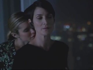 Carrie-anne moss, susie abromeit - ג'סיקה jones 1x01 (2015)