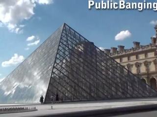 Louvre museum публічний група для дорослих відео трійця