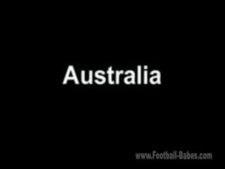 Australyano hottie sa putbol jersey