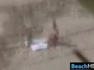 Amateur Couple Fucking At The Beach