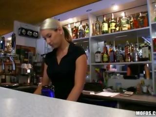 Amatir bartender beauty fucked and jizzed